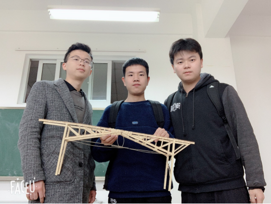 两项一等奖！我院在第六届湖南省大学生工程训练综合能力竞赛上喜获佳绩?